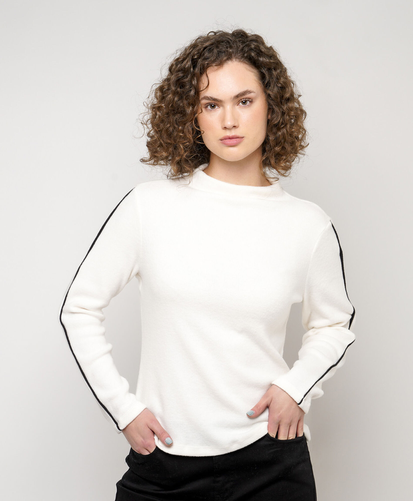 Polera mujer líneas manga Polera mujer líneas manga