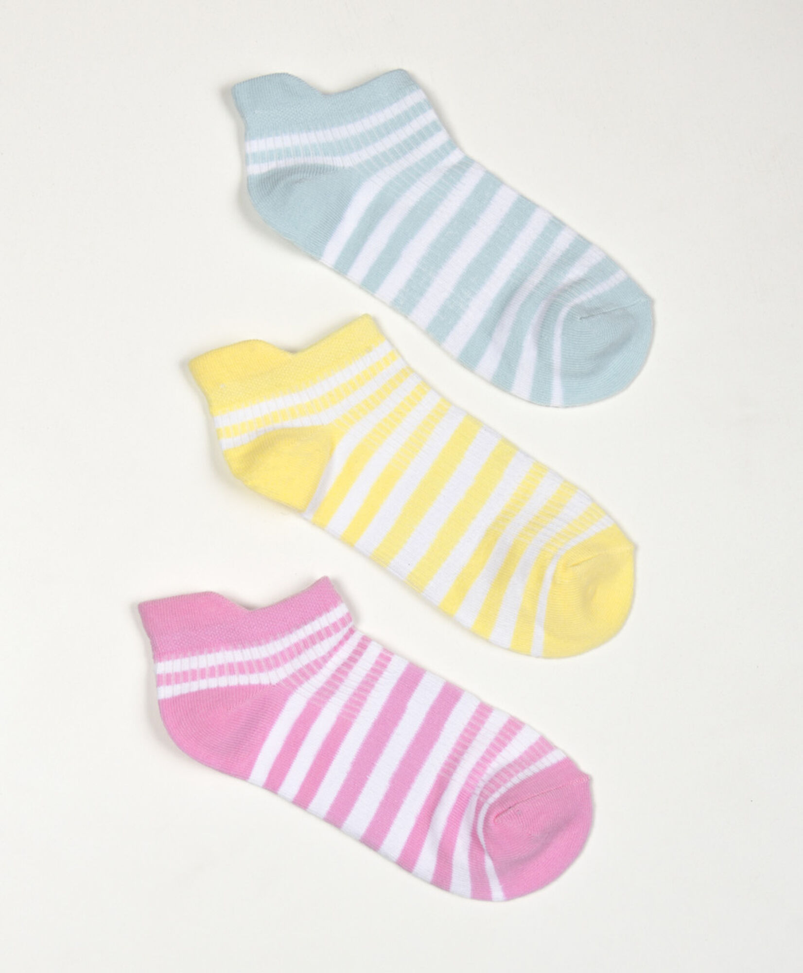 Pack 3 calcetines mujer cortos diseño rayas Pack 3 calcetines mujer cortos diseño rayas