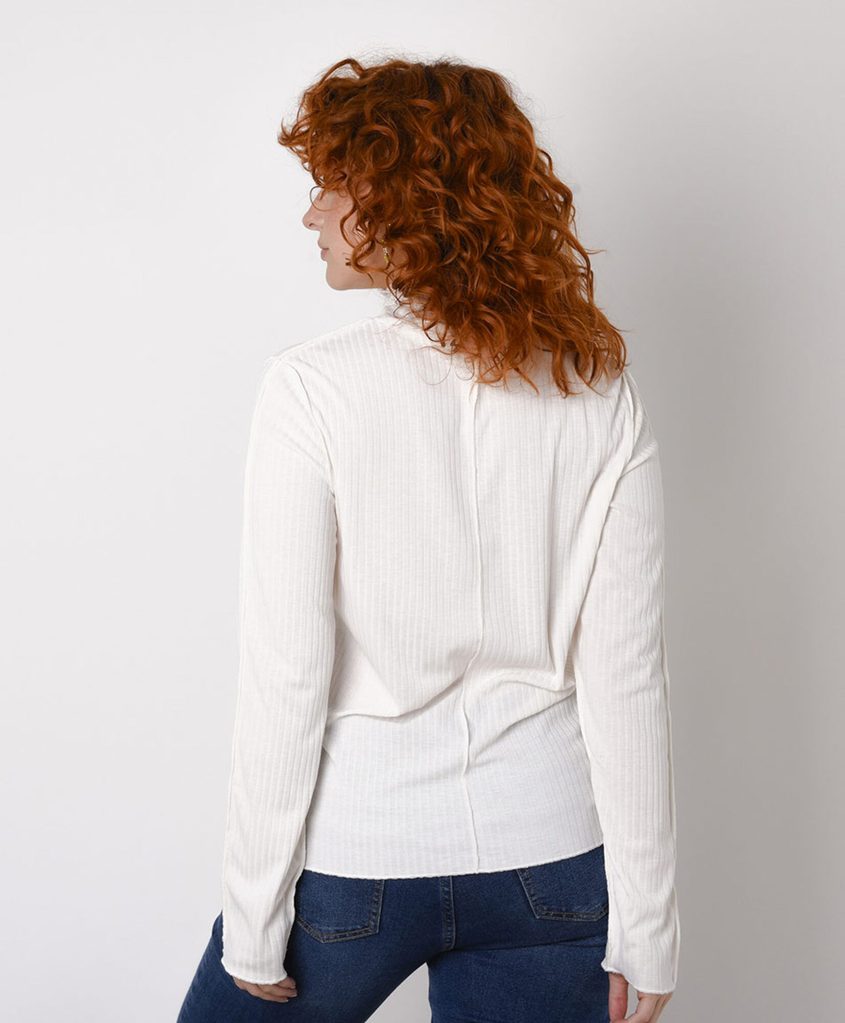 Polera mujer acanalada cuello alto Polera mujer acanalada cuello alto