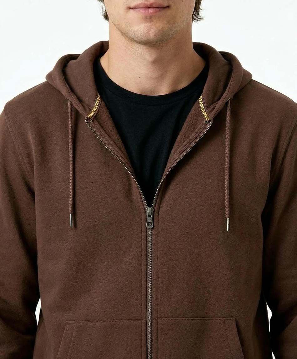 Poler&oacute;n hombre urbano con cierre burdeo