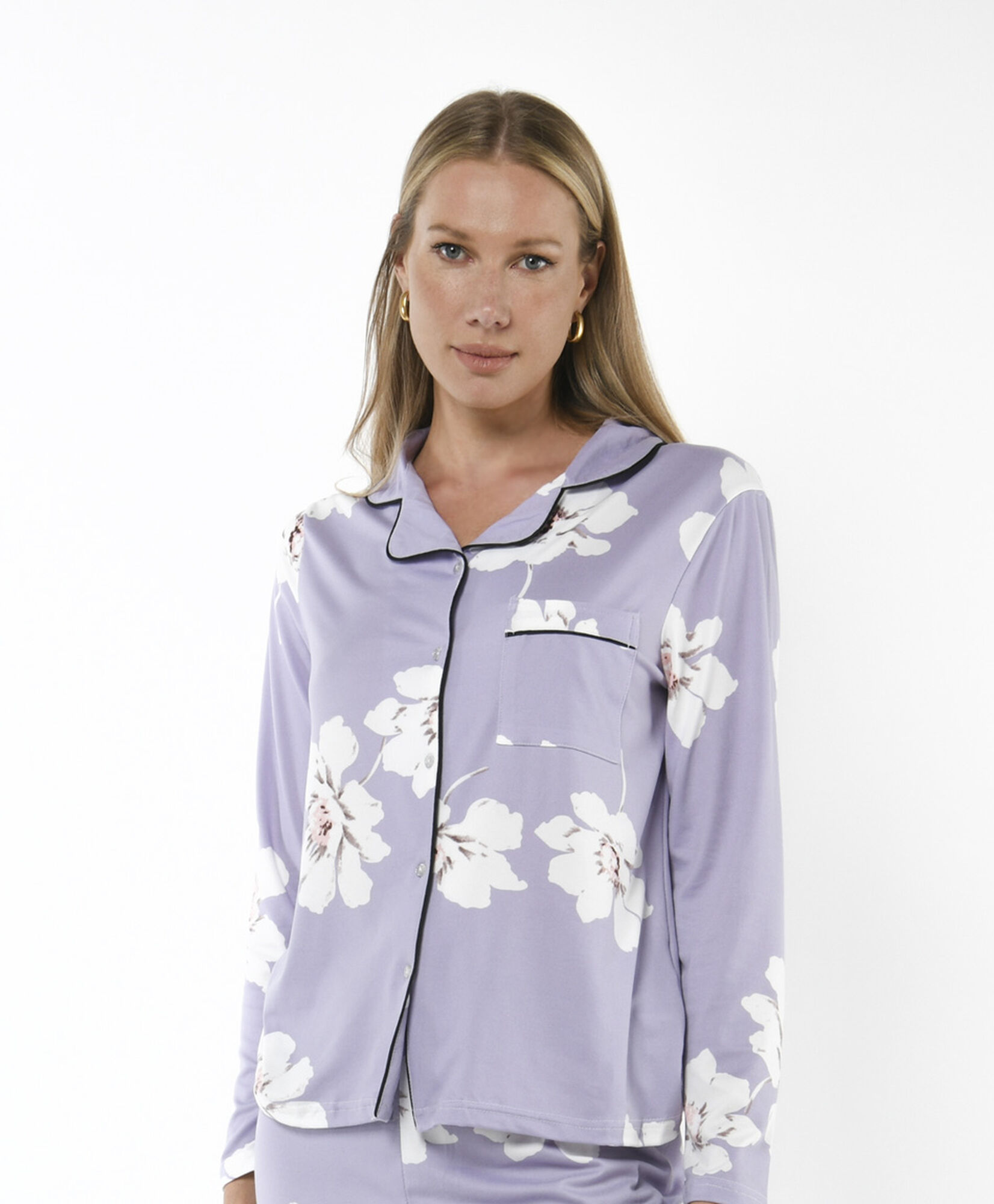 Pijama mujer clásico floreado Pijama mujer clásico floreado