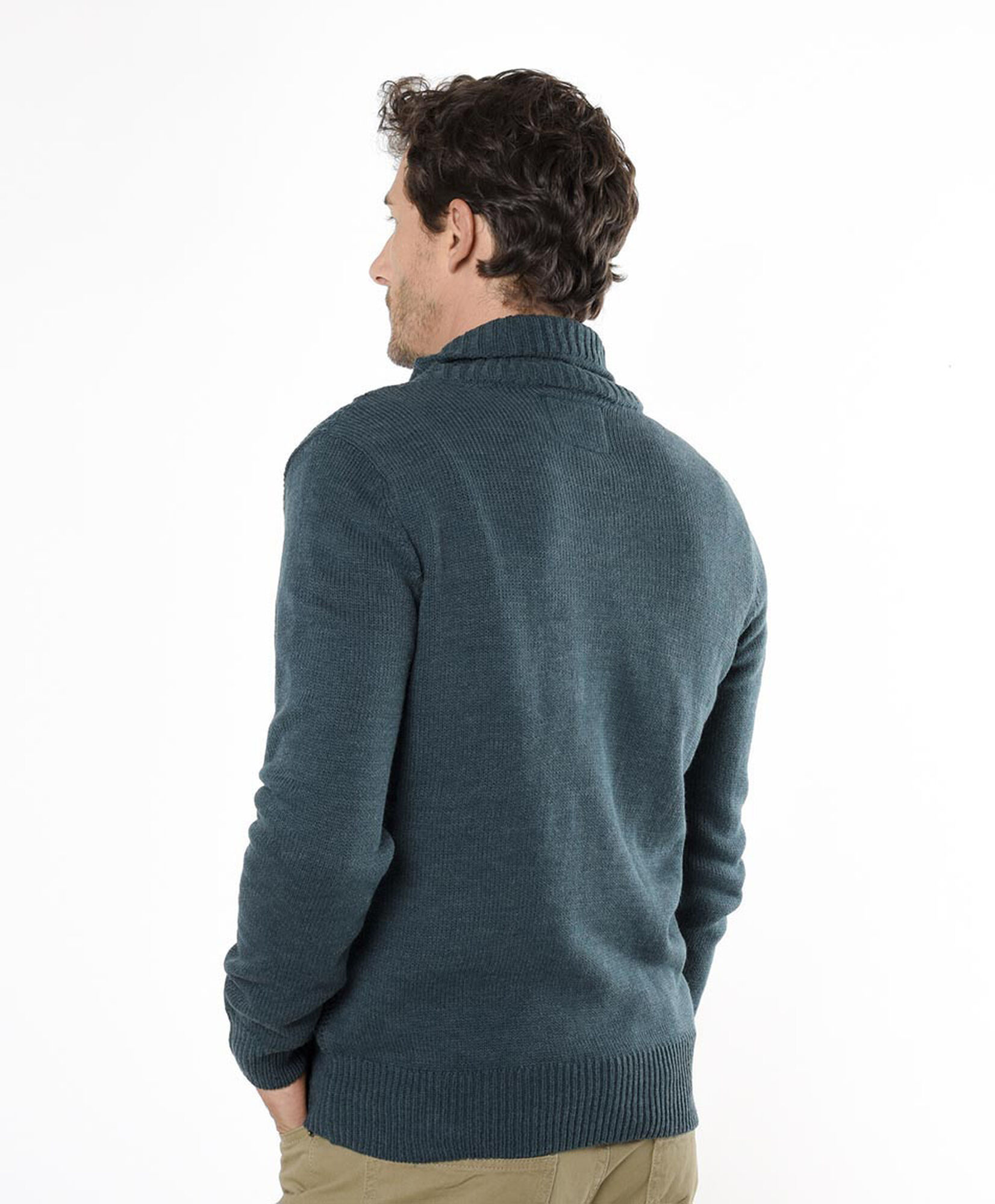 Sweater hombre trenzado cuello en v Sweater hombre trenzado cuello en v