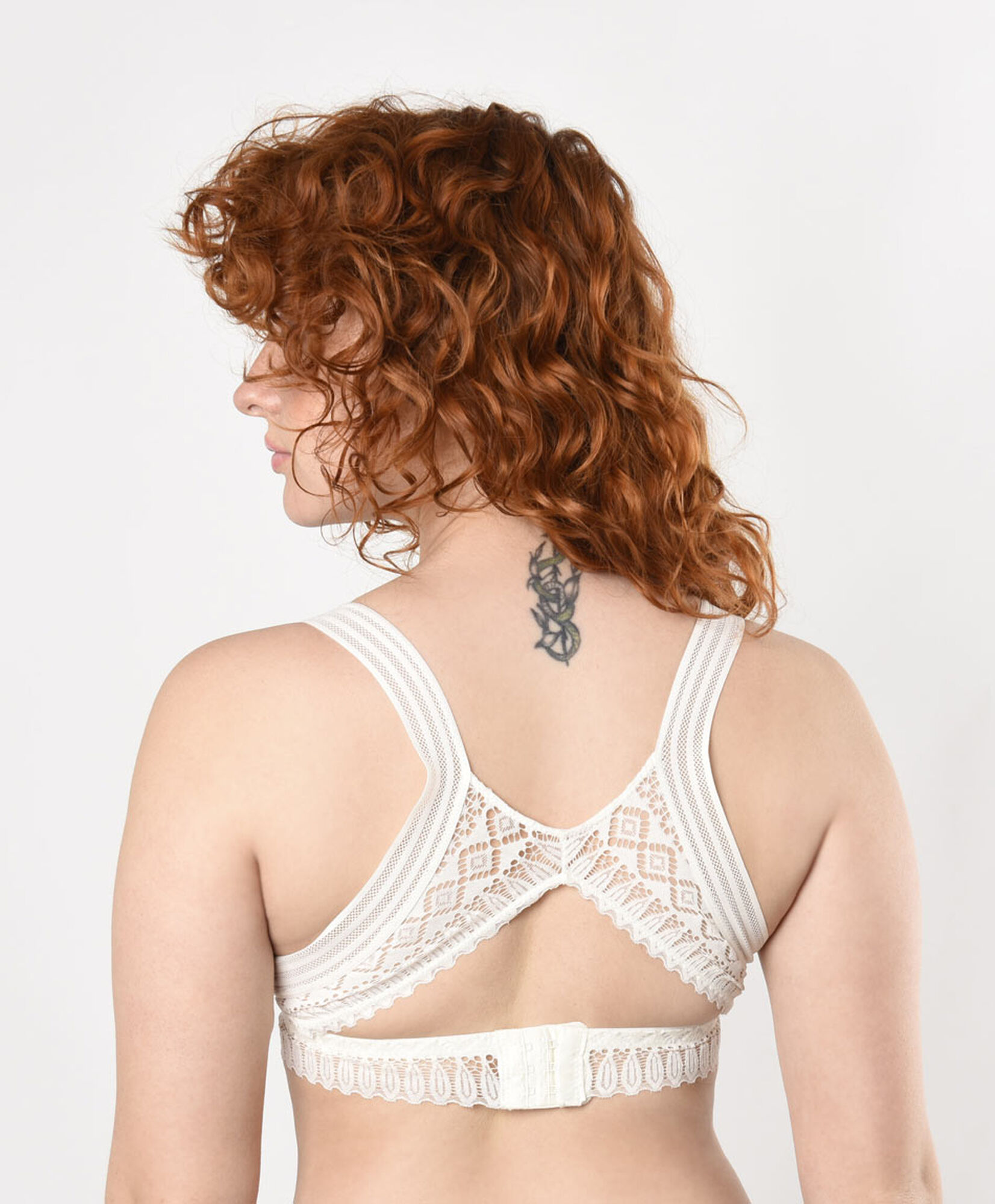 Bralette mujer encajes espalda cruzada Bralette mujer encajes espalda cruzada