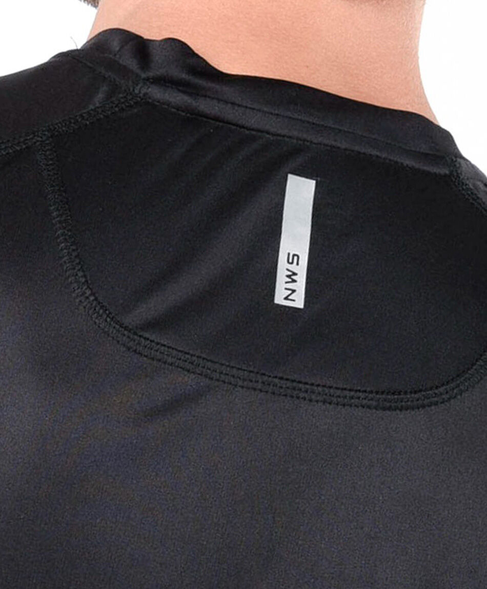 Polera deportiva hombre lisa negra sin mangas