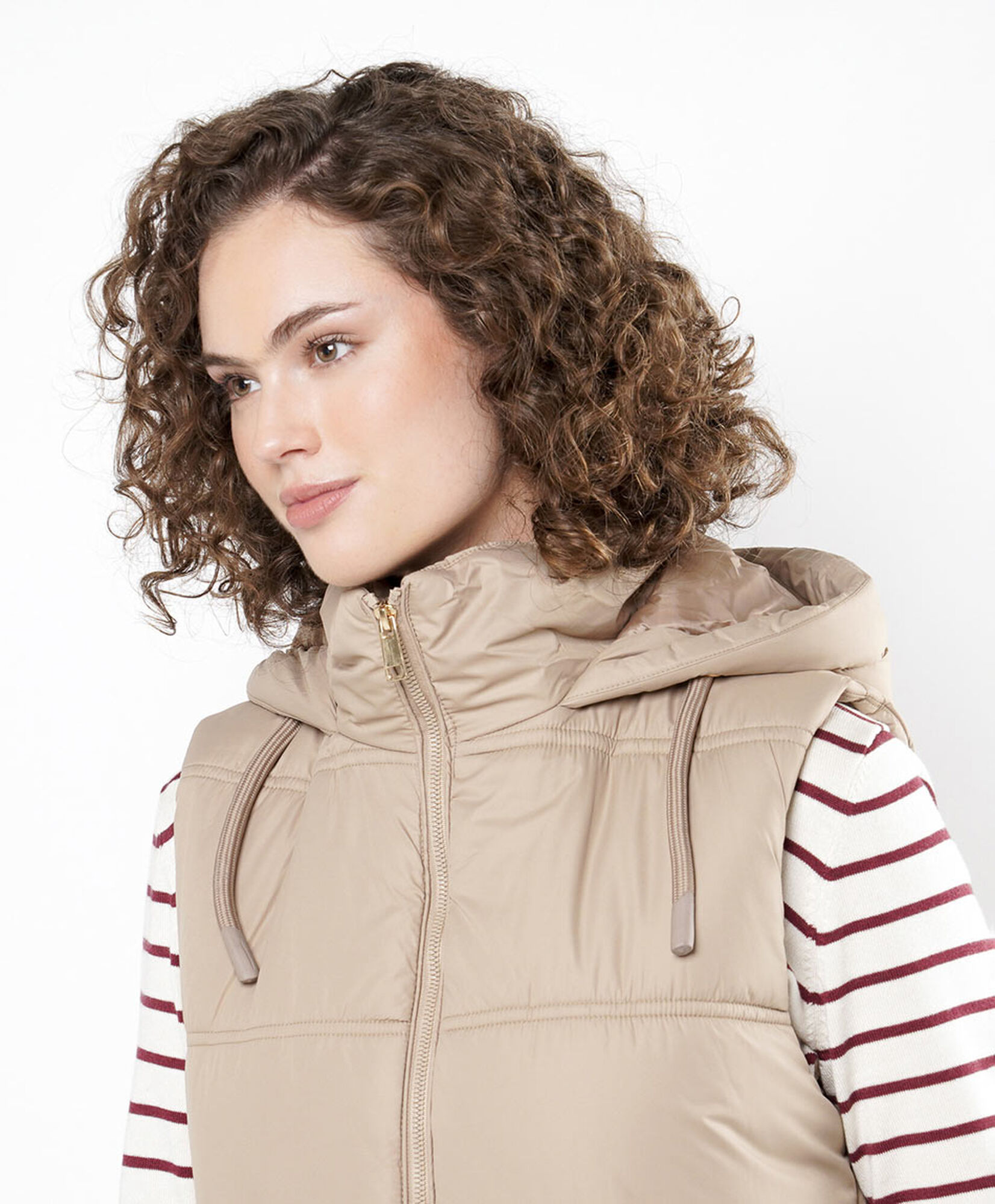 Parka mujer sin mangas capucha Parka mujer sin mangas capucha
