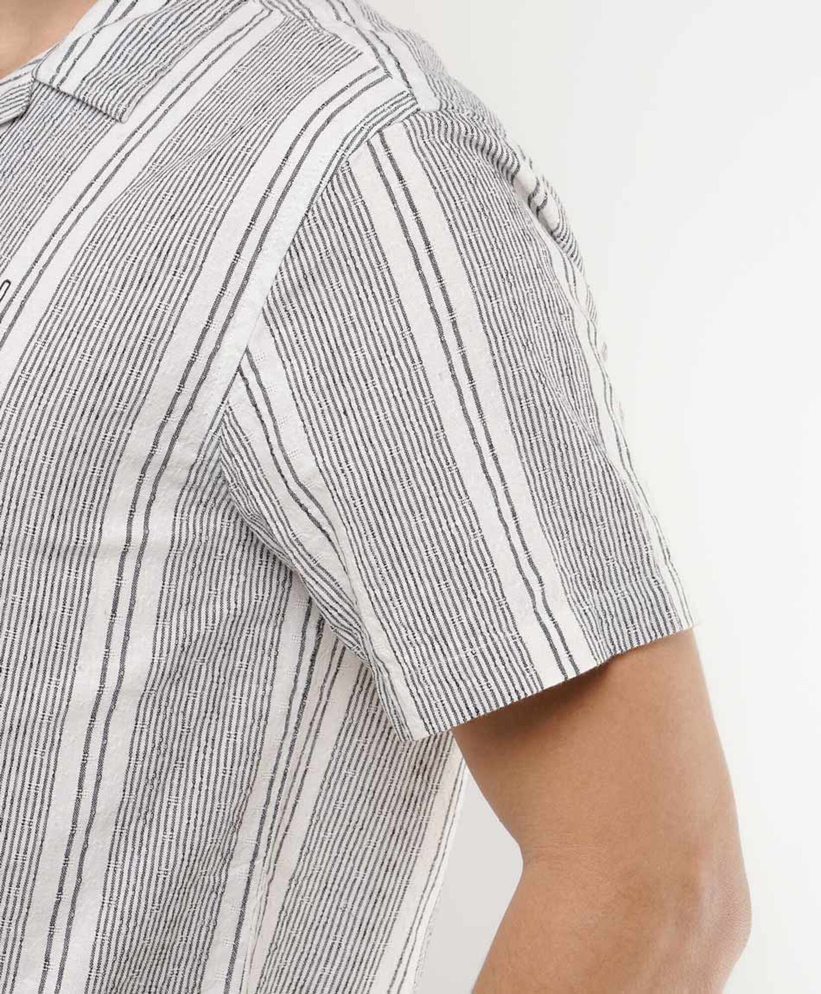 CAMISA MANGA CORTA CAMISA MANGA CORTA
