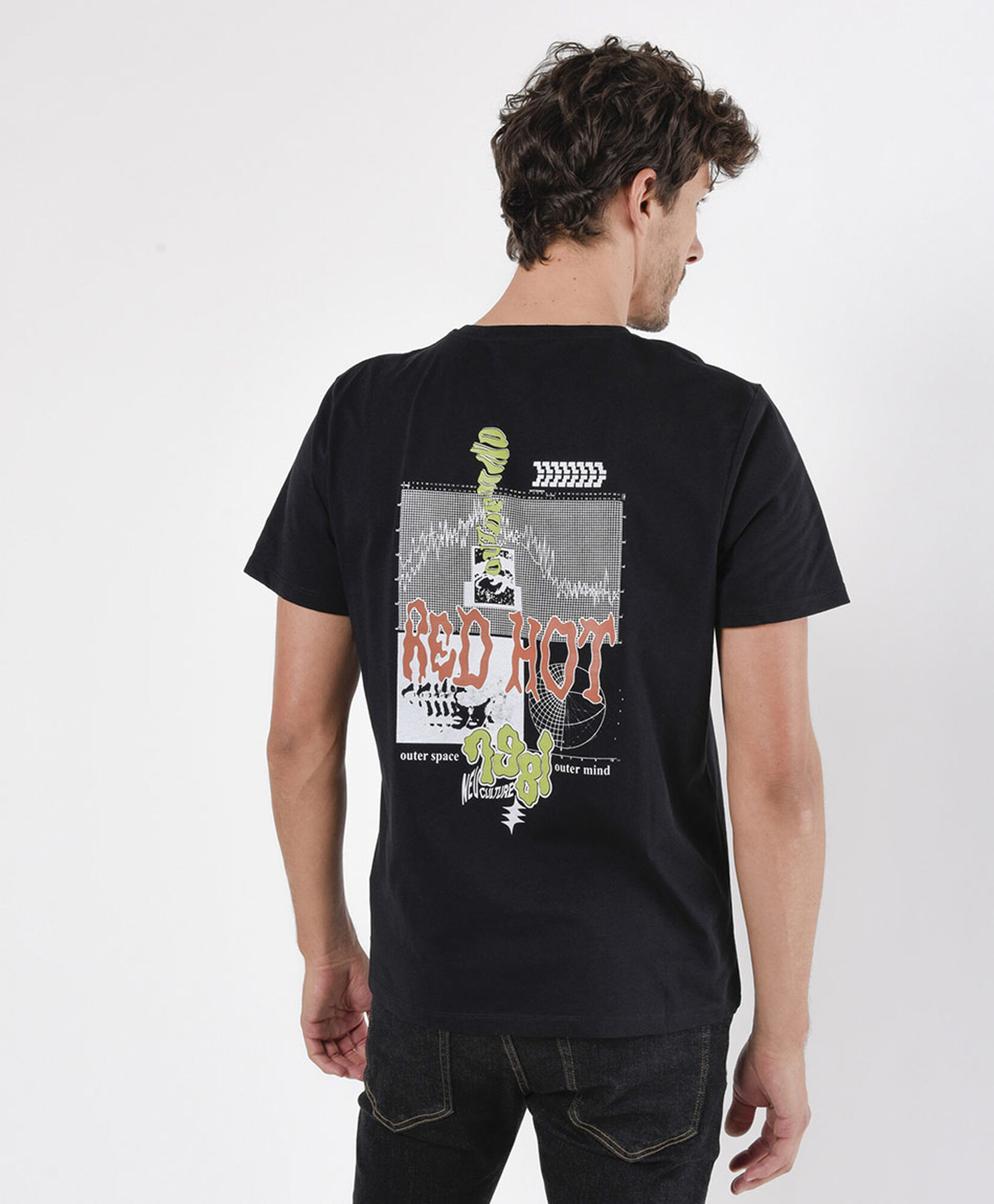 Polera hombre doble estampado Polera hombre doble estampado