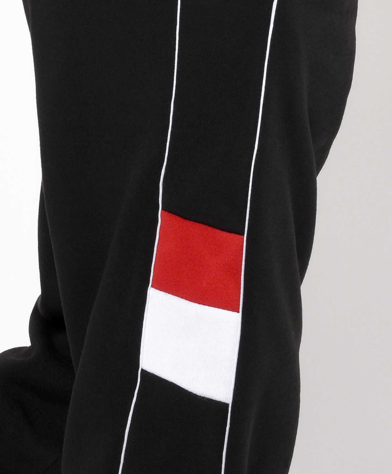 Pantalón de buzo hombre texto Pantalón de buzo hombre texto