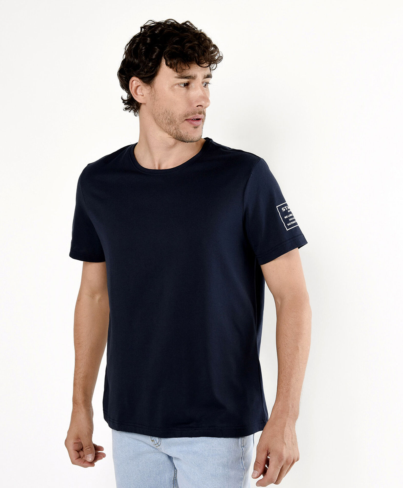 Polera hombre lisa manga estampada Polera hombre lisa manga estampada