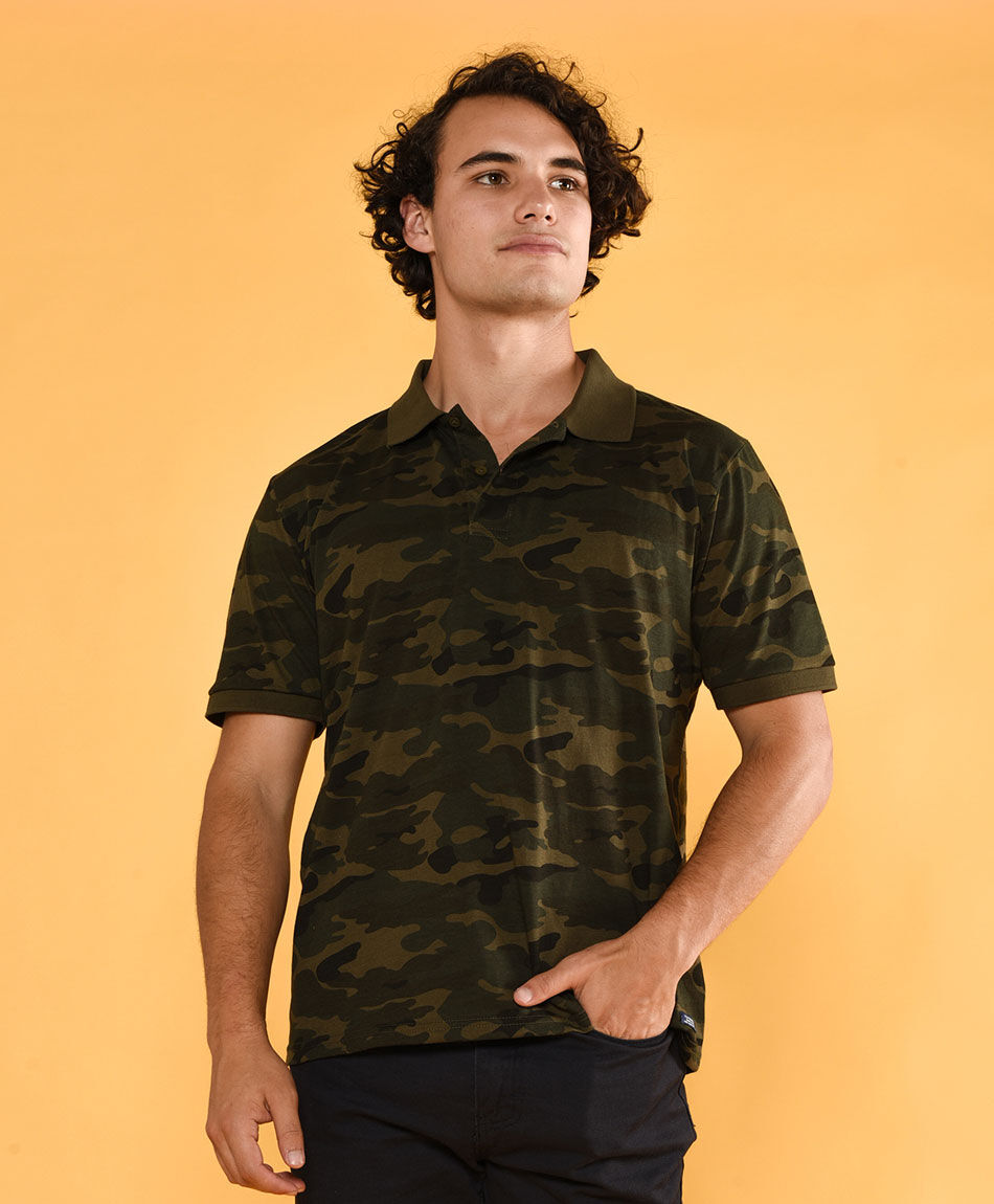 Polera manga corta cuello piqu&eacute;