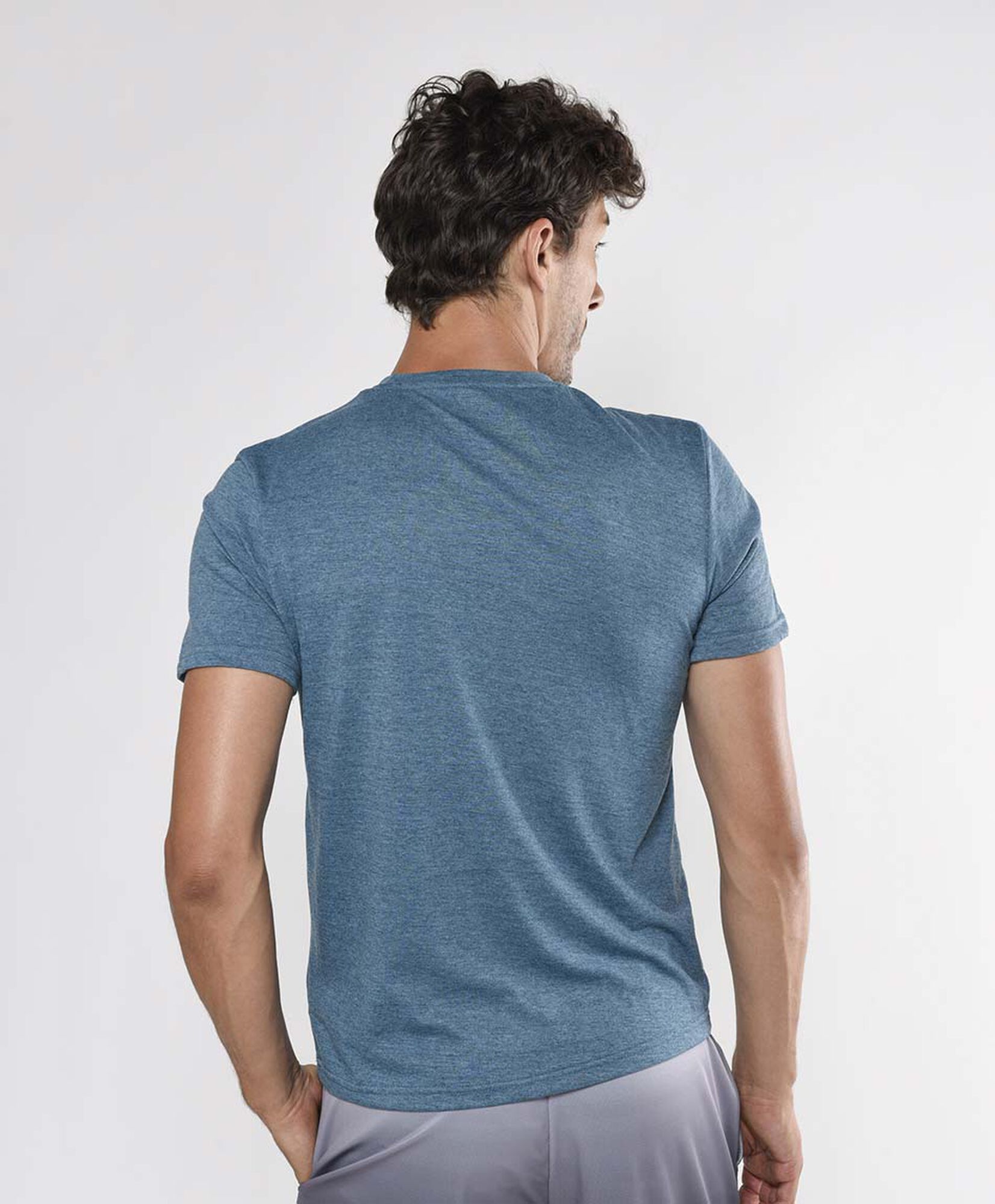 Polera deportiva hombre texto Polera deportiva hombre texto