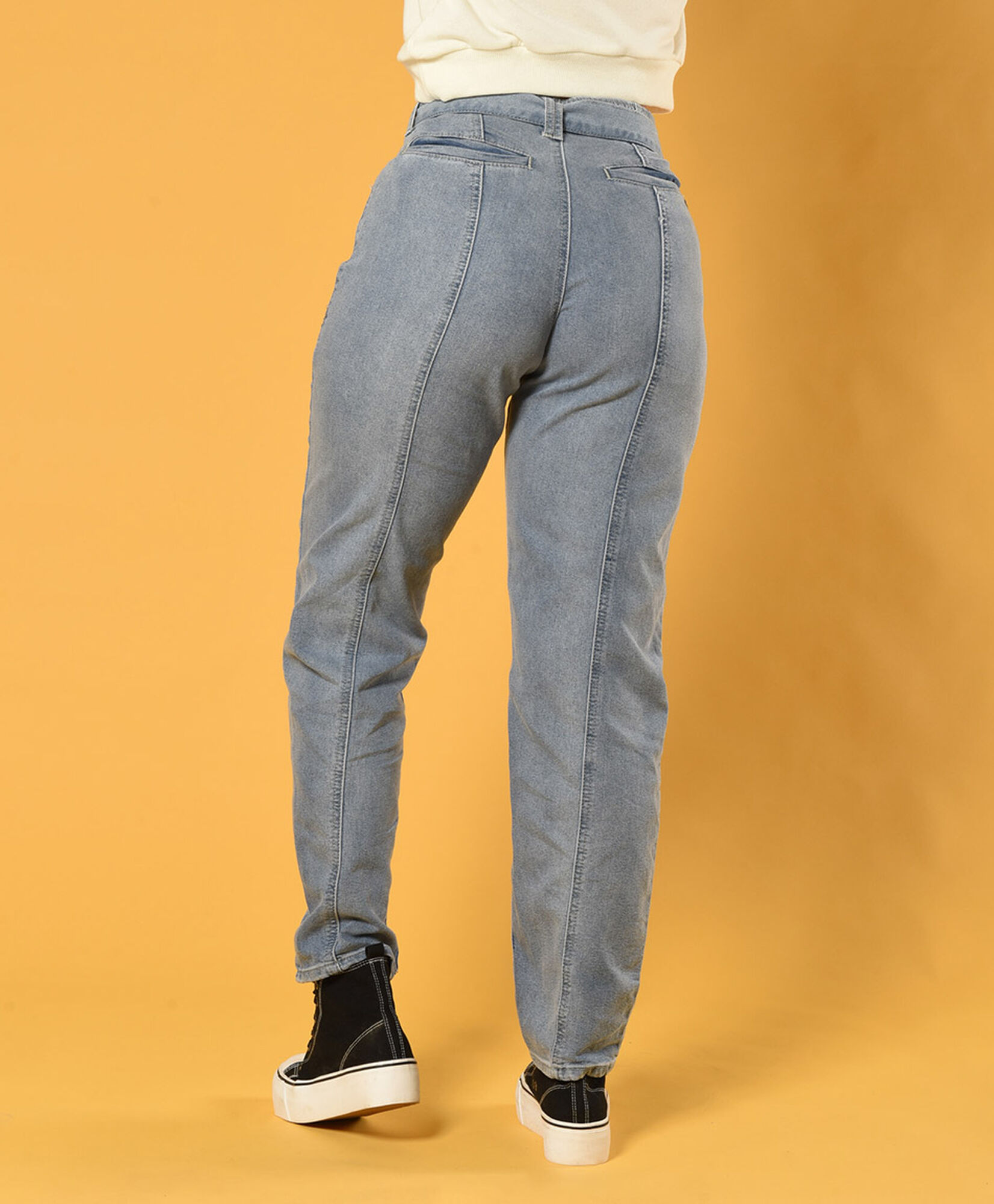 Jeans mom lazo Jeans mom lazo