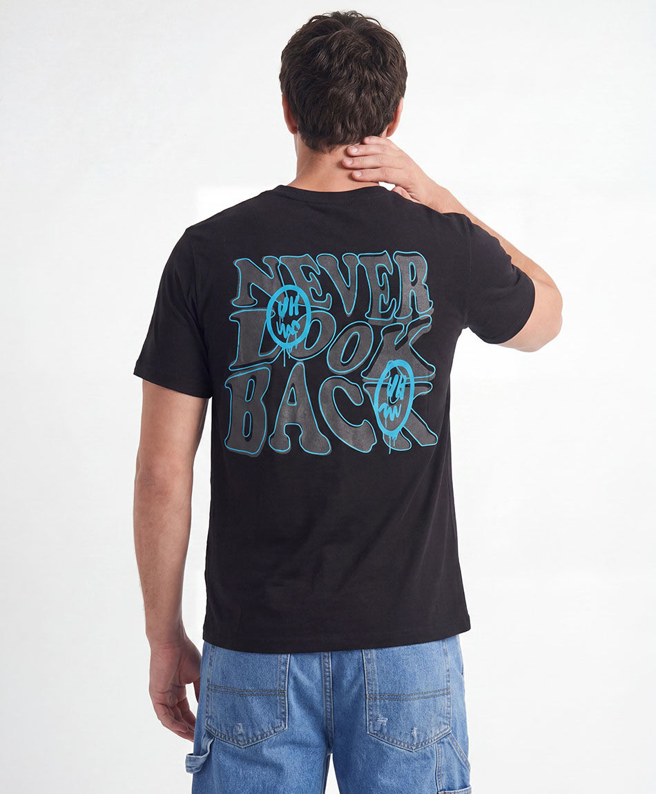 Polera hombre doble estampado graffiti caritas
