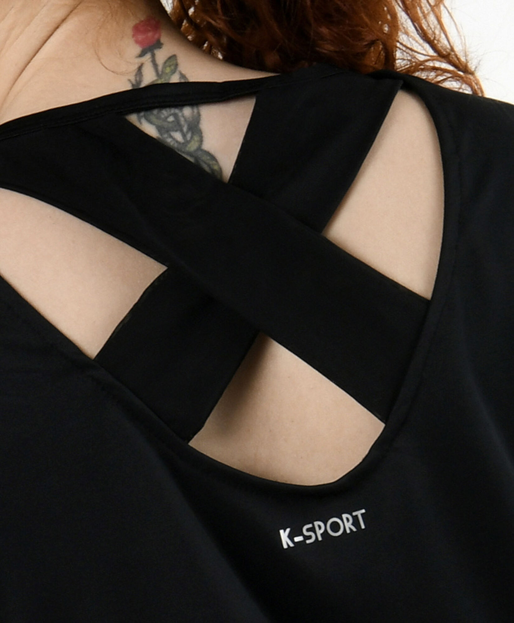 Polera deportiva mujer espalda cruzada Polera deportiva mujer espalda cruzada