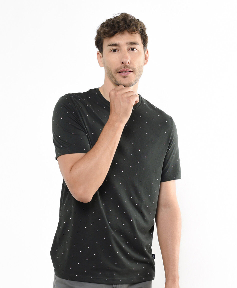 Polera hombre puntos nocturnos