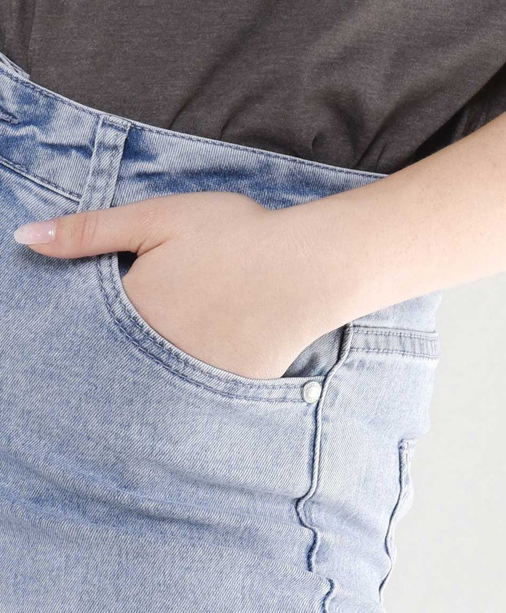 Jeans mujer basta abierta bordada Jeans mujer basta abierta bordada