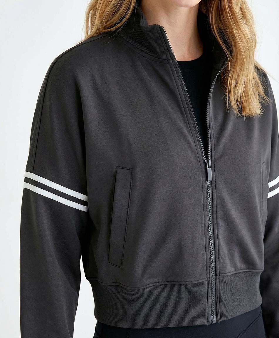 Poler&oacute;n deportivo mujer crop black