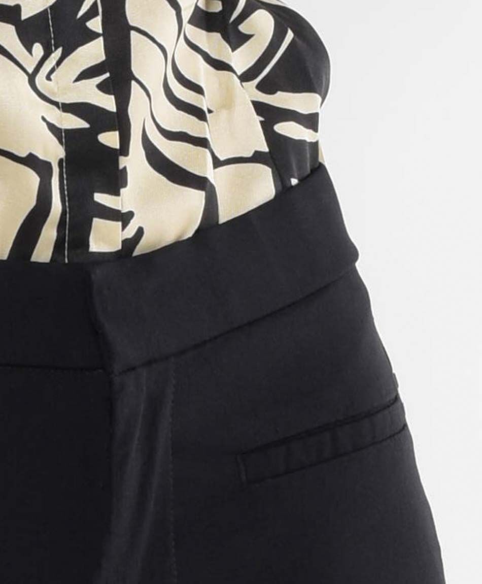 Pantal&oacute;n mujer liso flare