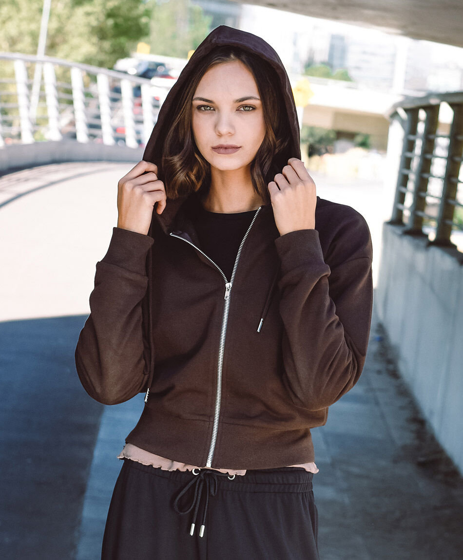 Poler&oacute;n mujer caf&eacute;