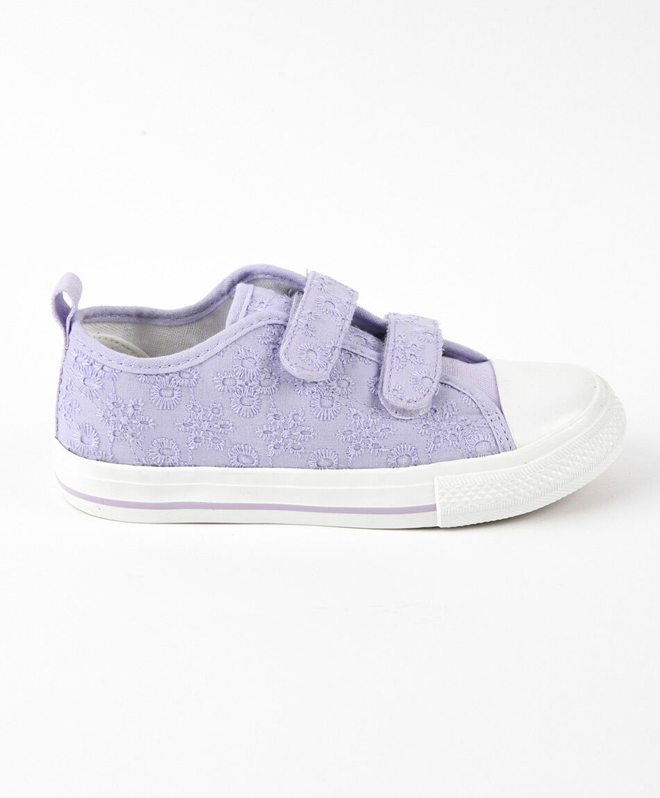 Zapatilla infantil flores bordadas morada