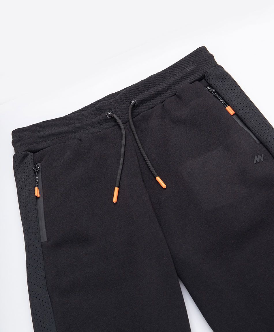 Pantal&oacute;n deportivo hombre liso negro