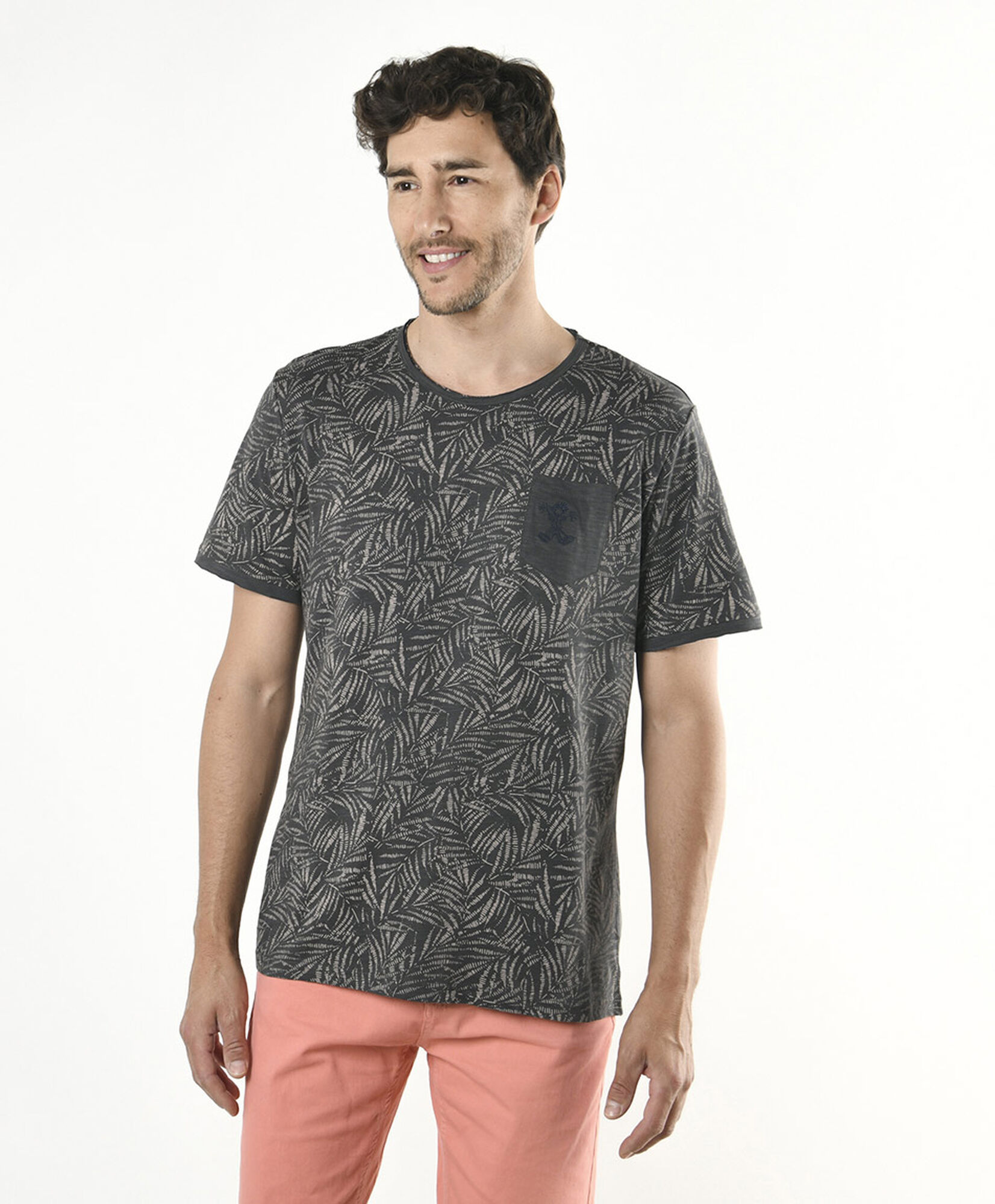 Polera hombre estampada bolsillo dibujo Polera hombre estampada bolsillo dibujo