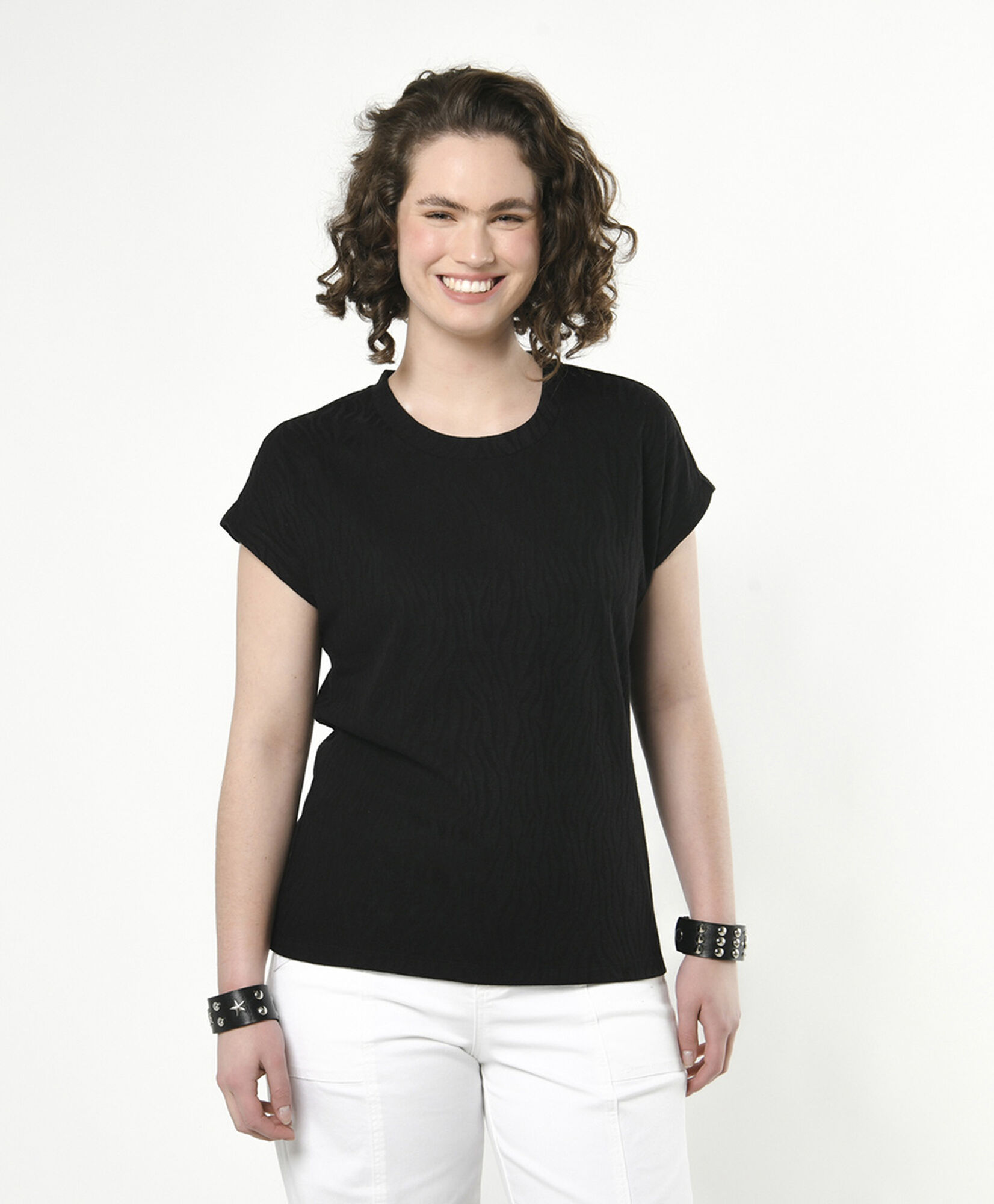 Polera mujer textura animal print negra Polera mujer textura animal print negra