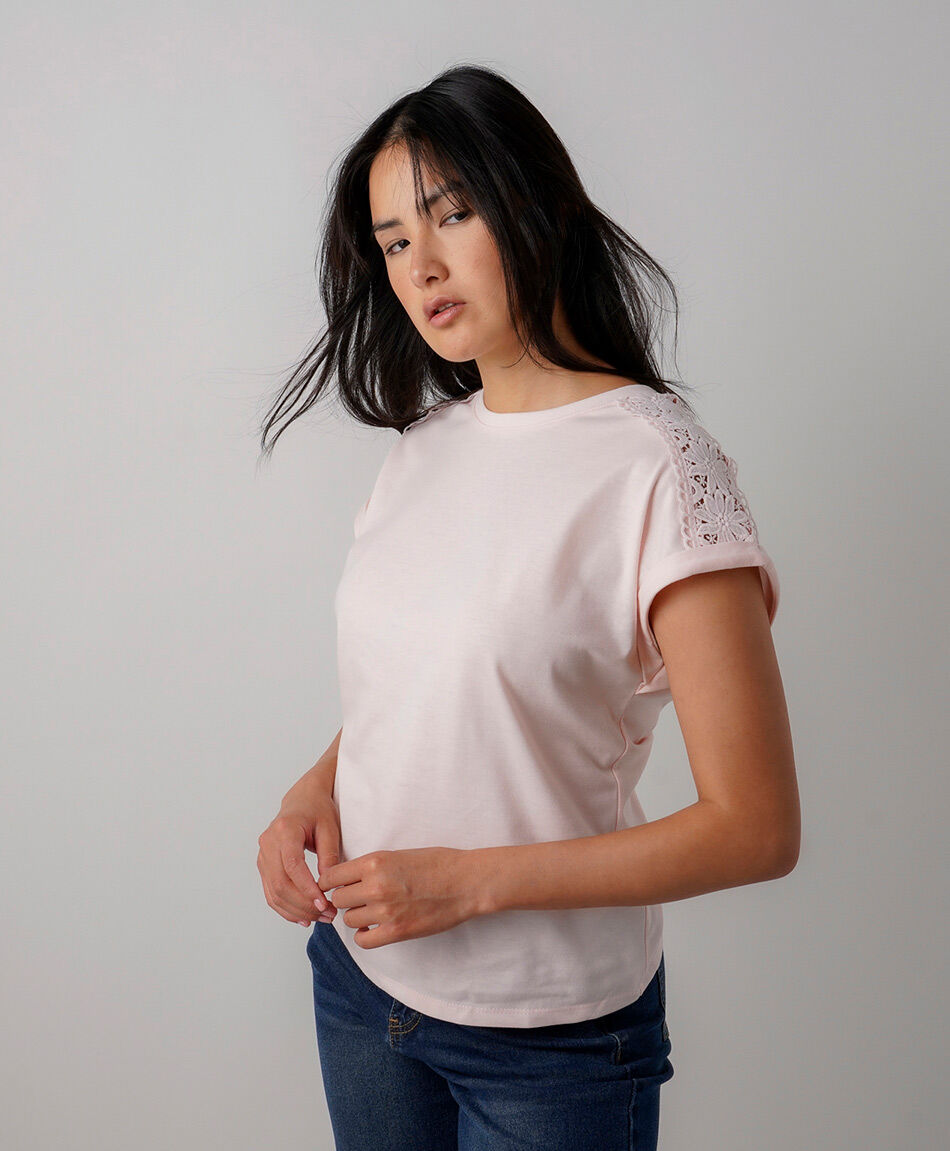 Polera mujer aplicaciones encaje