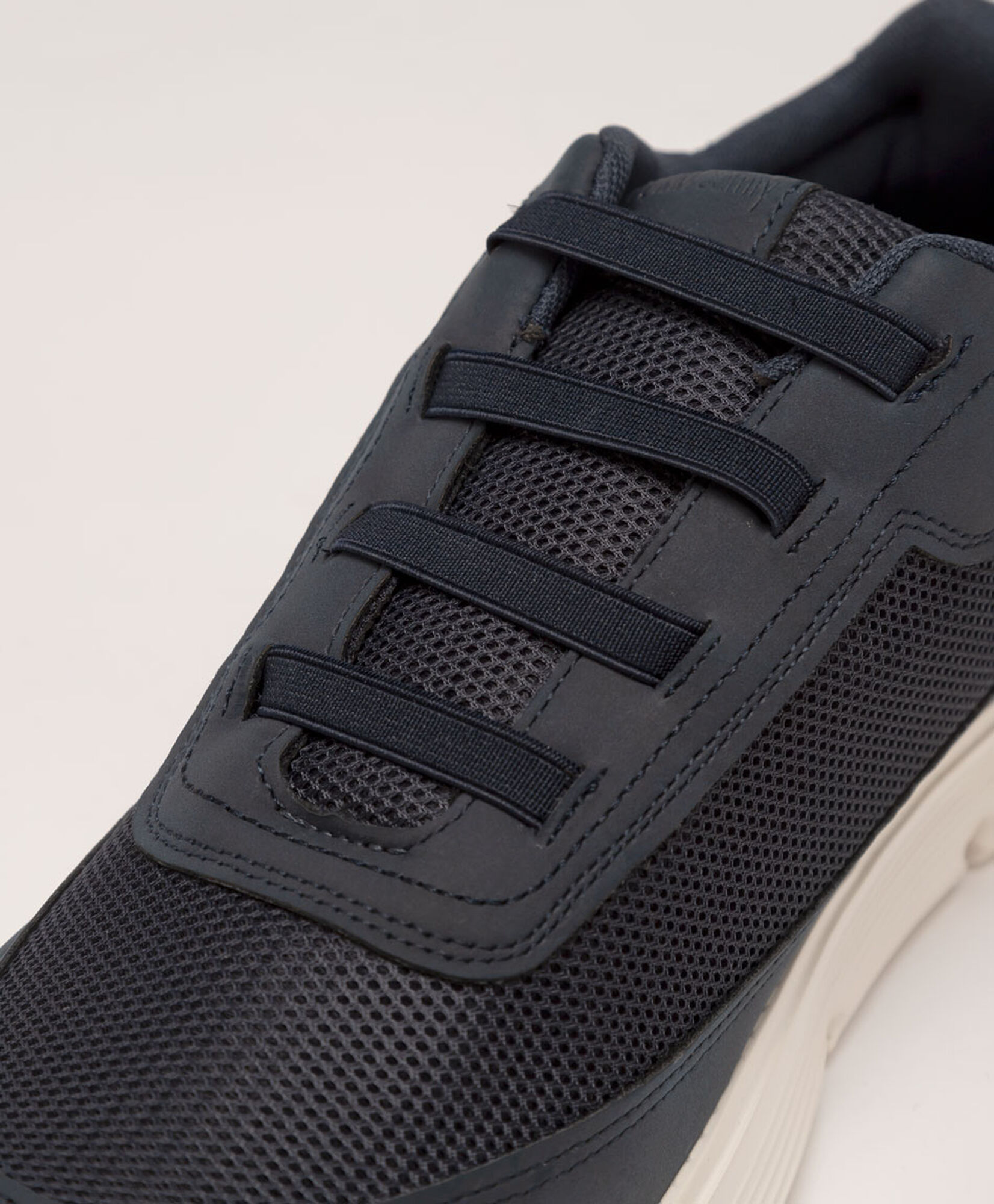 Zapatilla hombre malla estilo outdoor Zapatilla hombre malla estilo outdoor