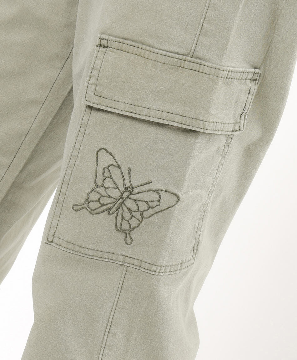 Pantal&oacute;n mujer cargo bordado