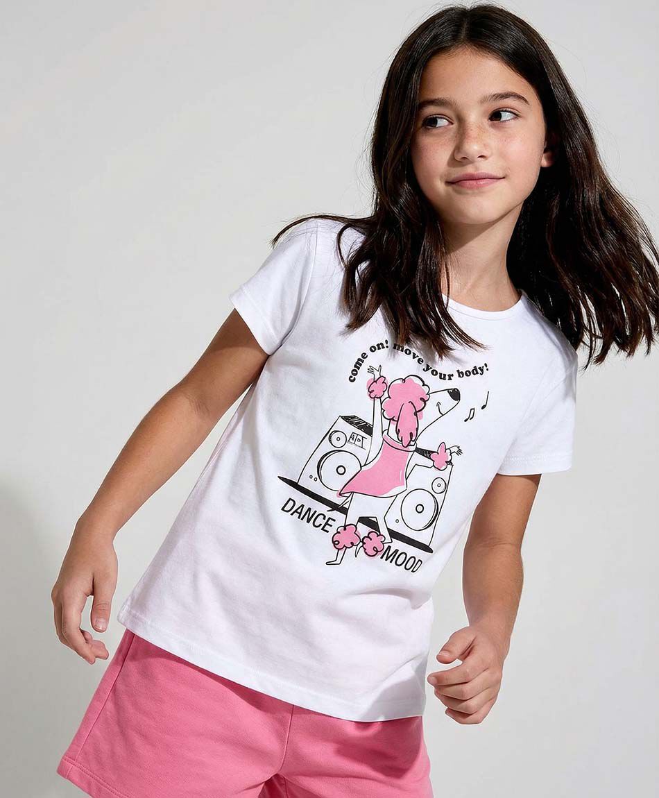 Polera ni&ntilde;a perrito bailando