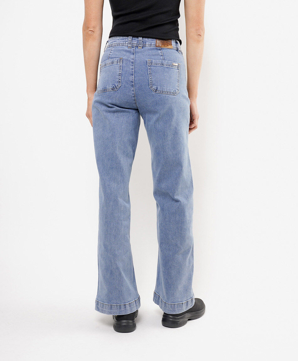 Jeans mujer wide leg bolsillo parche
