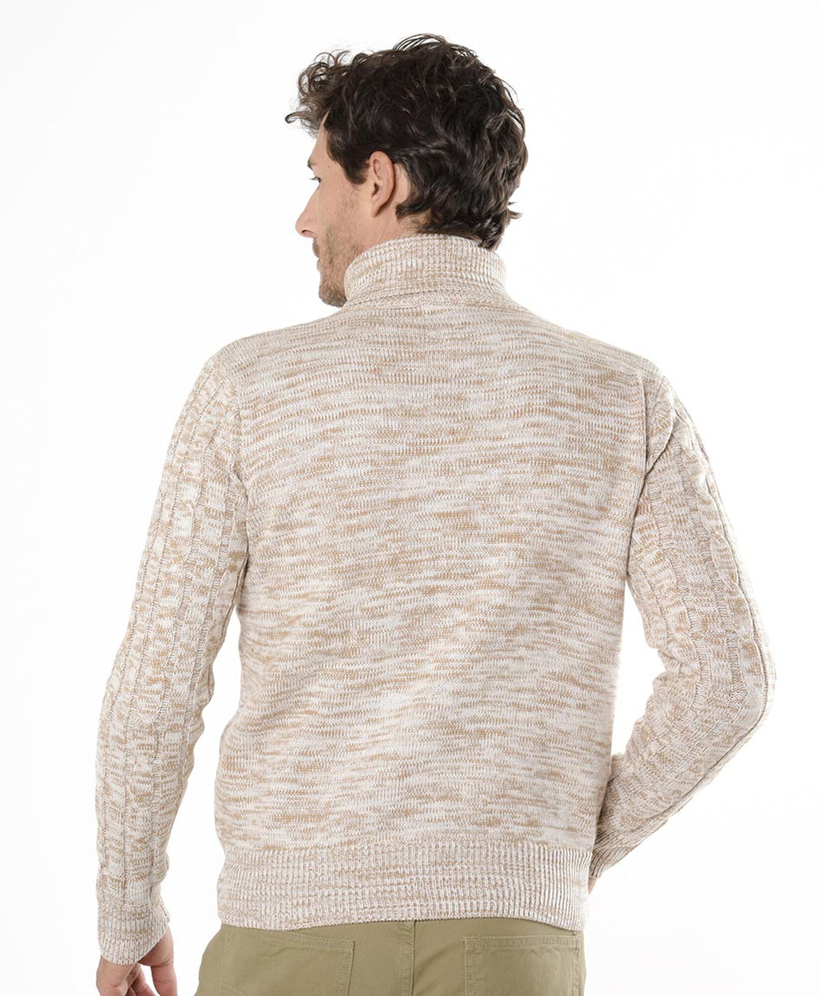 Sweater hombre trenzado cuello alto Sweater hombre trenzado cuello alto