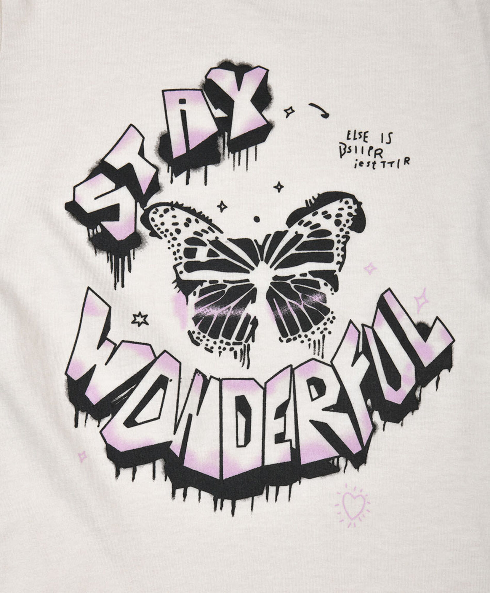 Polera niña graffiti mariposa Polera niña graffiti mariposa