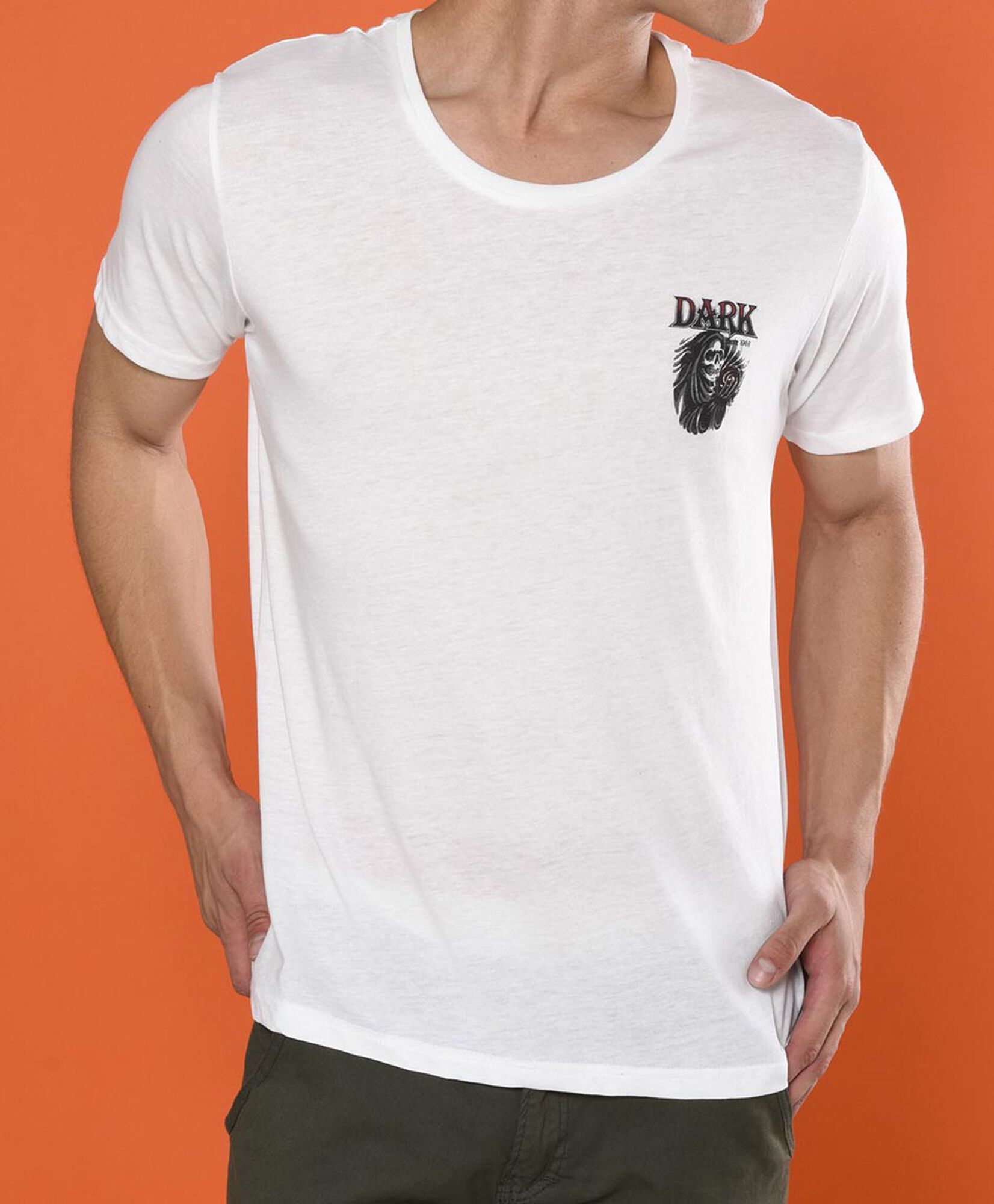 Polera hombre doble estampado dark Polera hombre doble estampado dark