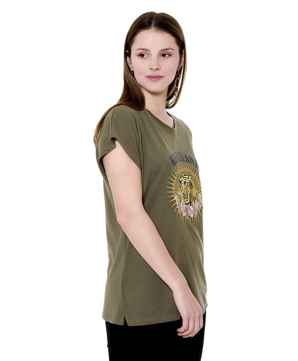 Polera bordada