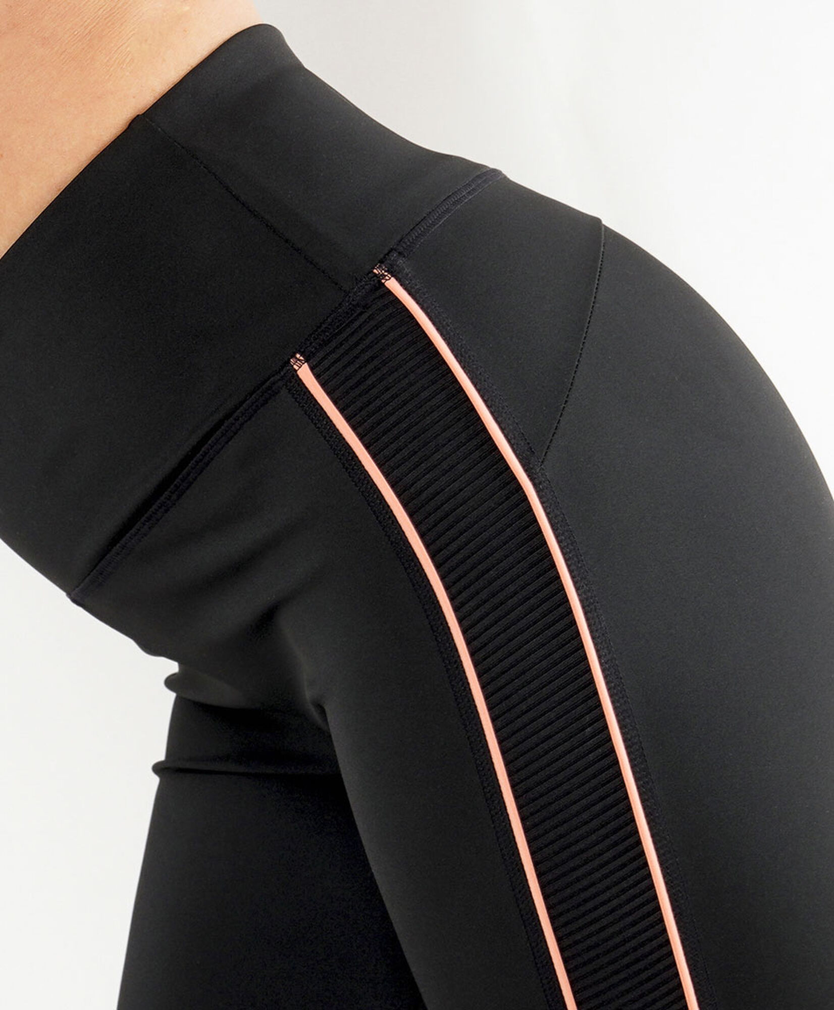 Calza deportiva mujer línea textura Calza deportiva mujer línea textura