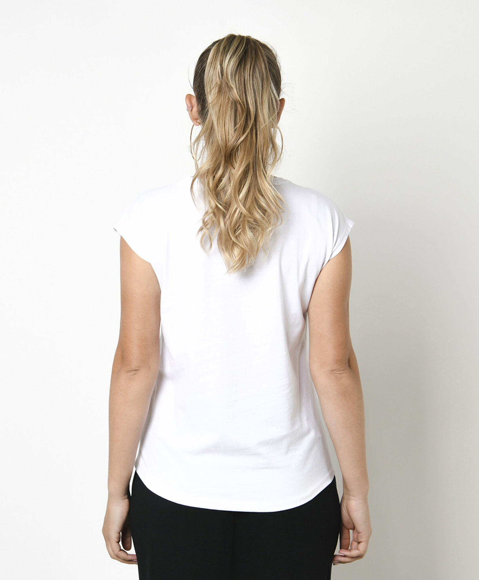 Polera mujer chispitas doradas Polera mujer chispitas doradas