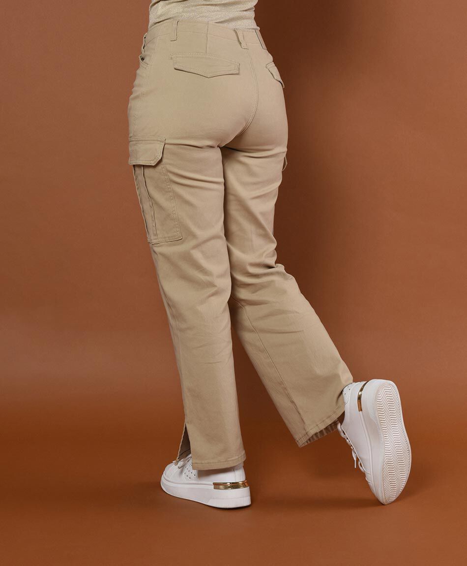 Pantal&oacute;n cargo tiro alto