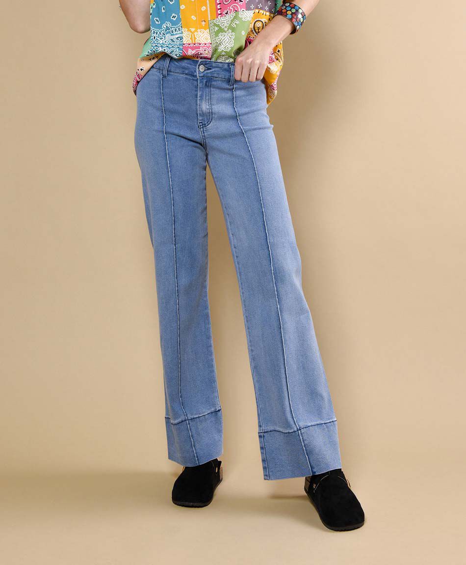 Jeans tiro alto flare