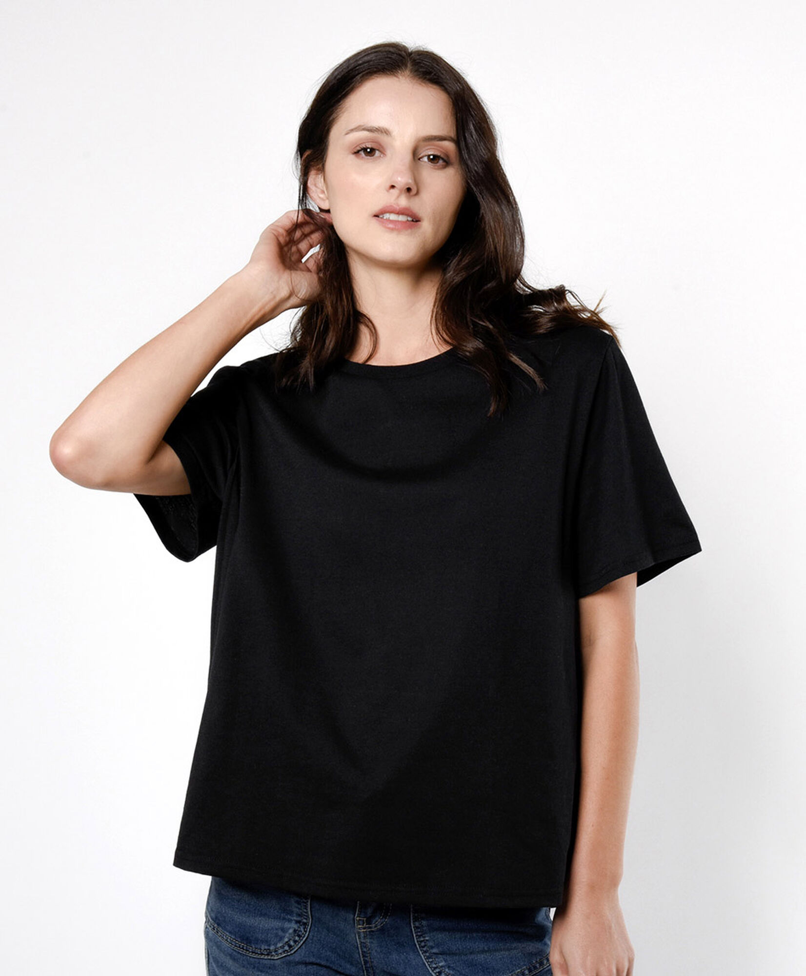 Polera mujer básica negra Polera mujer básica negra