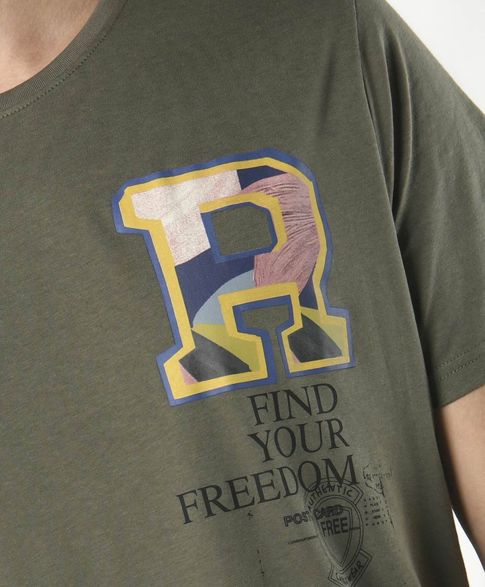 Polera hombre estampado frontal Polera hombre estampado frontal