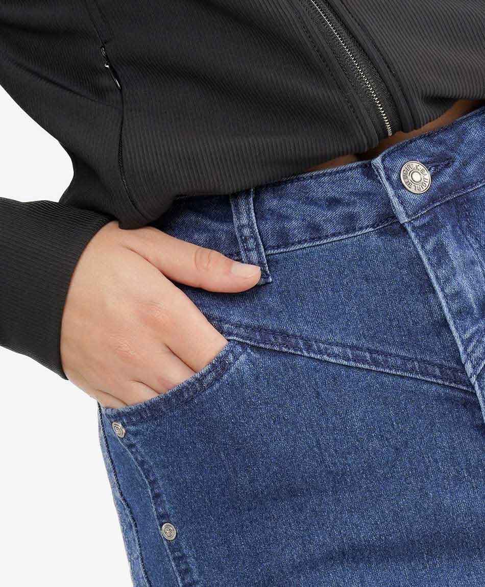 Jeans mujer flare denim tachas