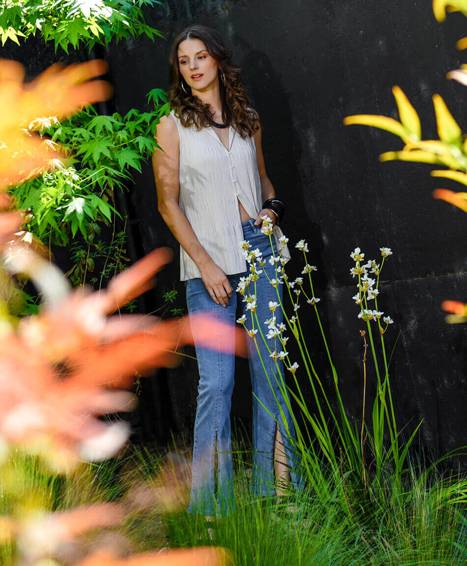 Jeans tiro alto corte frontal