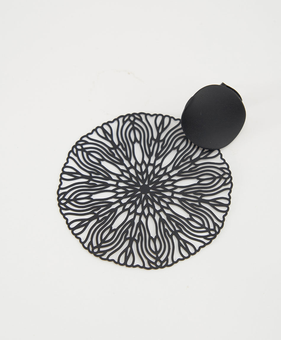 Aros mujer flor negra