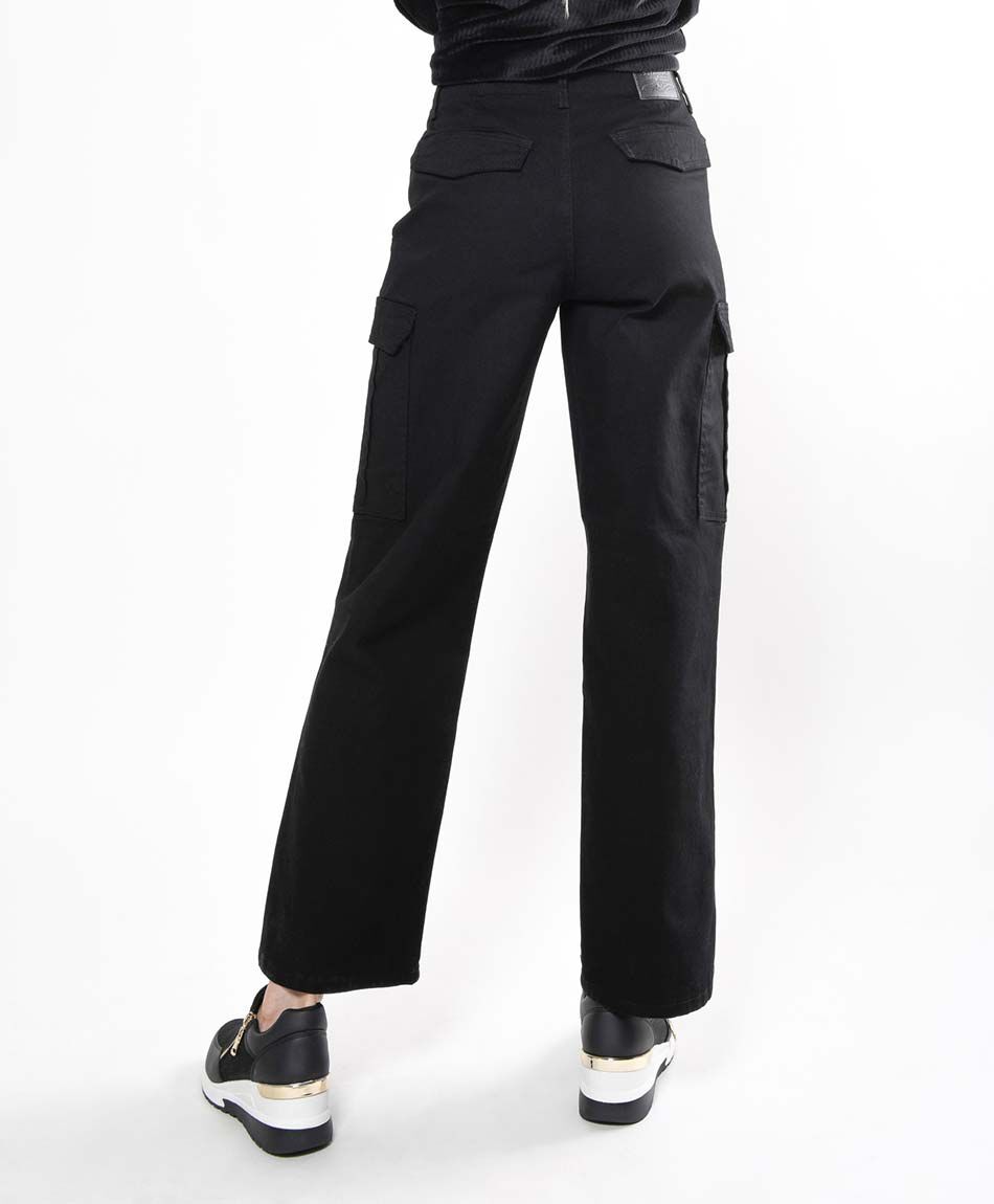 Pantal&oacute;n mujer cargo wide