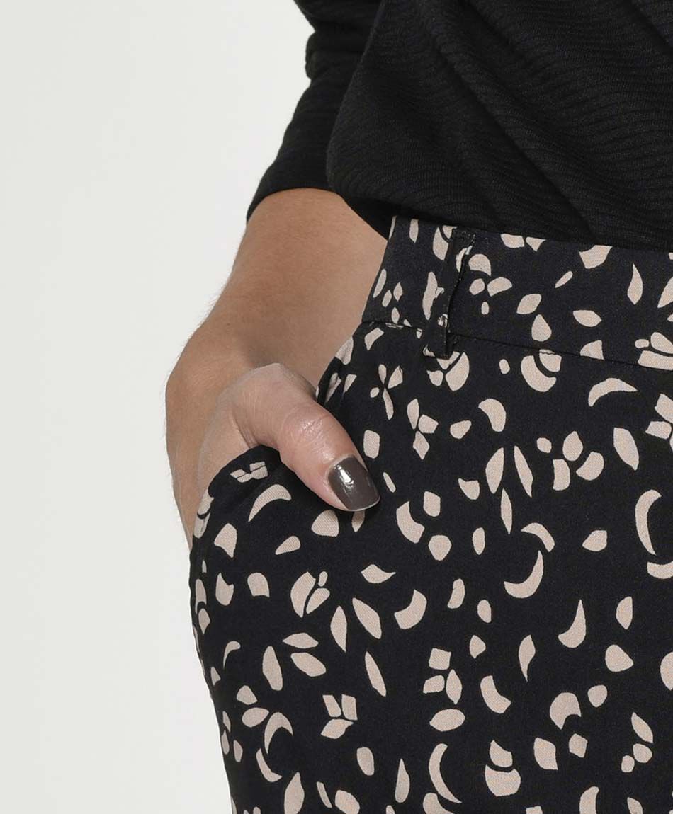 Pantal&oacute;n mujer estampado manchas skinny fit