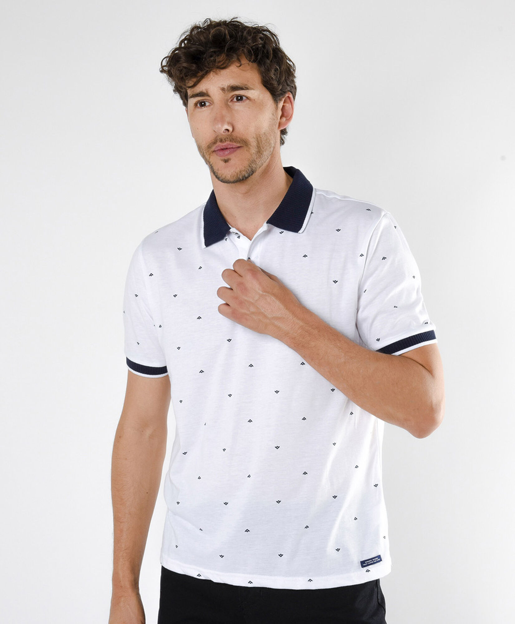 Polera hombre signos cuello piqué Polera hombre signos cuello piqué