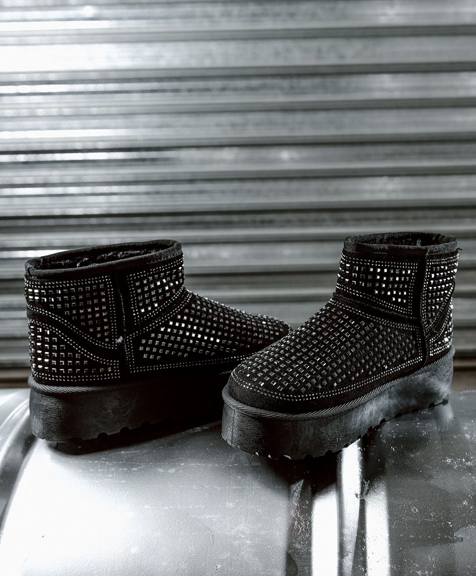 Bota mujer comfy tachas Bota mujer comfy tachas