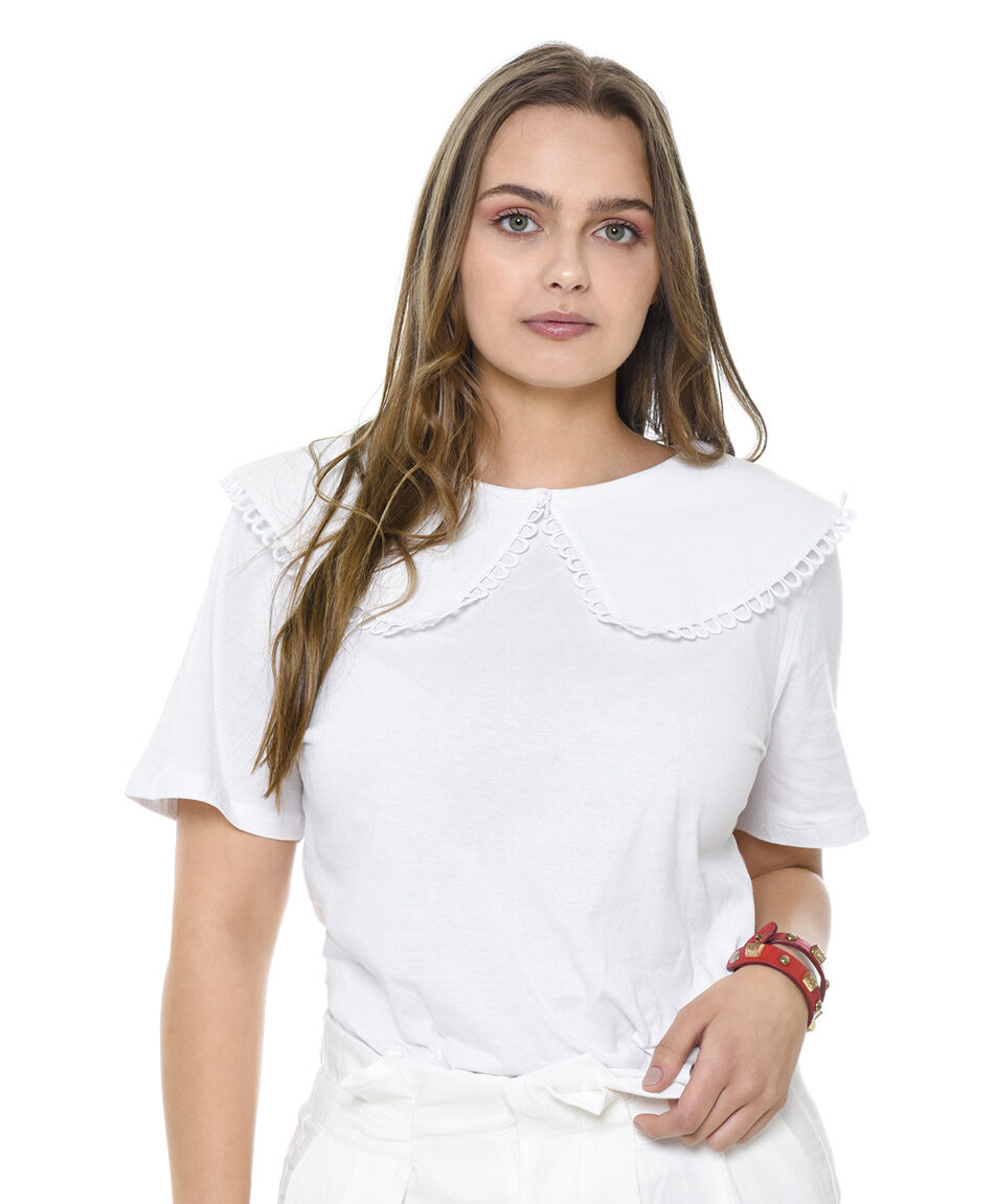 Polera detalle cuello